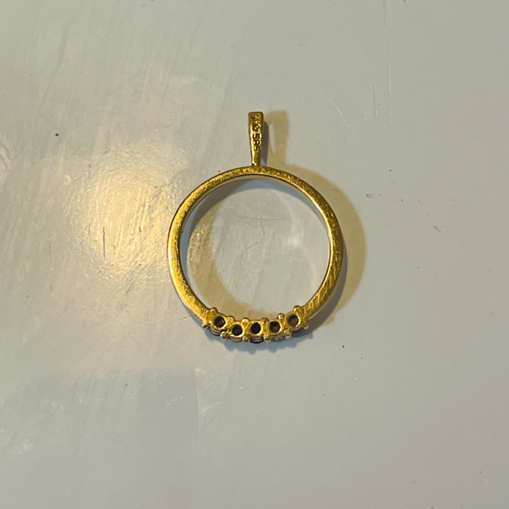 ⚜️Vintage 14kt Gold Ruby & Diamond Circle Pendant - Picture 3 of 4